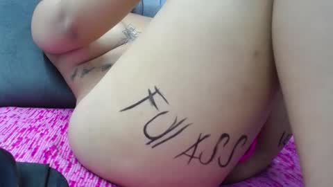 Snapshot of eny_dirty chatting on February 6, 2025, 4:14 pm Enny Dirty online show from February 6, 2025, 4:14 pm