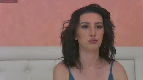 enyahazell online show from September 14, 2025, 5:45 pm