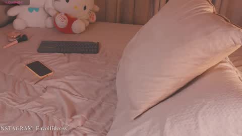 Snapshot of enyollbloss chatting on February 18, 2026, 7:32 pm Call me Sweet online show from February 18, 2026, 7:32 pm