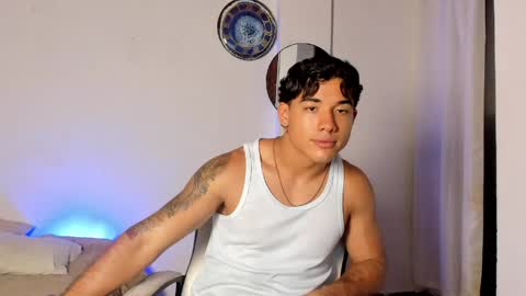 enzo_corleone online show from April 25, 2026, 4:48 am