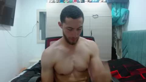 enzo_savage online show from September 30, 2025, 6:24 pm
