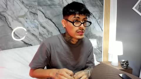 Enzo Rodriguez online show from October 27, 2025, 12:31 pm