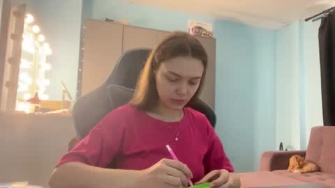 Lily online show from March 5, 2026, 4:08 am