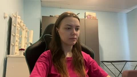 Lily online show from April 8, 2026, 3:06 am