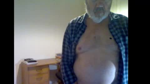 erasmus_d online show from October 23, 2025, 5:33 pm