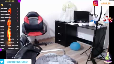 sofia online show from December 6, 2024, 6:06 pm