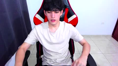 Snapshot of eren_tatakae chatting on January 7, 2025, 12:03 am eren_tatakae online show from January 7, 2025, 12:03 am