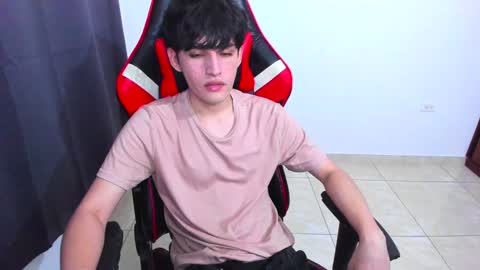 Snapshot of eren_tatakae chatting on January 12, 2025, 12:49 am eren_tatakae online show from January 12, 2025, 12:49 am