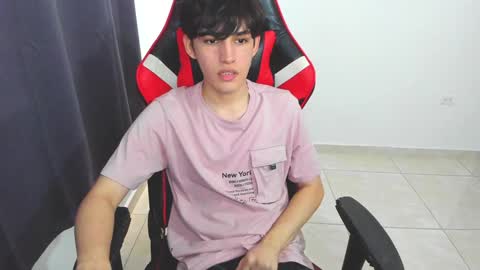 Snapshot of eren_tatakae chatting on January 25, 2025, 6:02 pm eren_tatakae online show from January 25, 2025, 6:02 pm