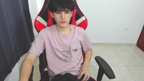 Snapshot of eren_tatakae chatting on January 27, 2025, 6:52 pm eren_tatakae online show from January 27, 2025, 6:52 pm