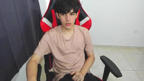 Snapshot of eren_tatakae chatting on January 28, 2025, 5:56 pm eren_tatakae online show from January 28, 2025, 5:56 pm