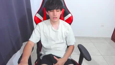 Snapshot of eren_tatakae chatting on September 16, 2025, 1:39 am eren_tatakae online show from September 16, 2025, 1:39 am