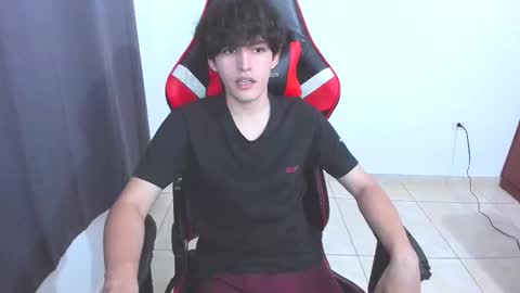 Snapshot of eren_tatakae chatting on October 11, 2025, 2:44 am eren_tatakae online show from October 11, 2025, 2:44 am