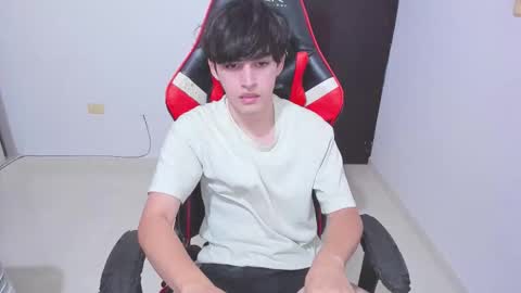 eren_tatakae online show from January 5, 2026, 11:30 pm