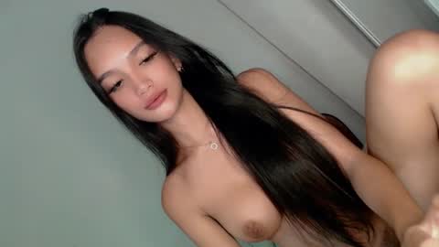 Elisa online show from January 28, 2025, 10:45 pm