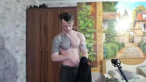 Snapshot of eric_the_vikking chatting on September 23, 2025, 5:49 pm Eric online show from September 23, 2025, 5:49 pm