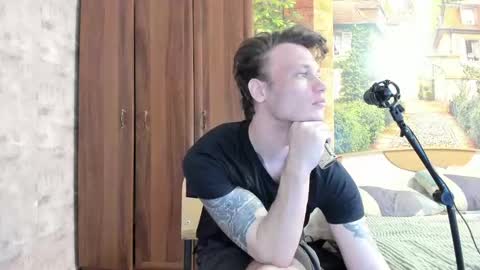 Snapshot of eric_the_vikking chatting on September 26, 2025, 5:55 am Eric online show from September 26, 2025, 5:55 am