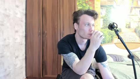 Snapshot of eric_the_vikking chatting on September 27, 2025, 5:34 am Eric online show from September 27, 2025, 5:34 am