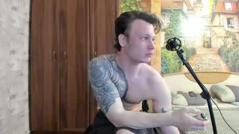 Snapshot of eric_the_vikking chatting on September 29, 2025, 3:22 am Eric online show from September 29, 2025, 3:22 am