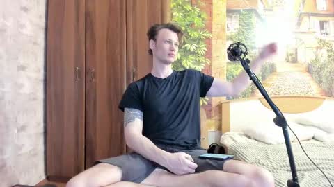 Snapshot of eric_the_vikking chatting on September 30, 2025, 6:07 am Eric online show from September 30, 2025, 6:07 am