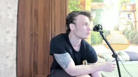 Snapshot of eric_the_vikking chatting on October 2, 2025, 5:58 am Eric online show from October 2, 2025, 5:58 am