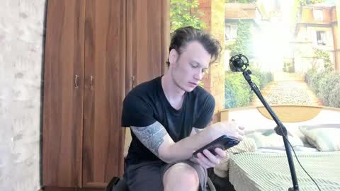 Snapshot of eric_the_vikking chatting on October 3, 2025, 7:05 am Eric online show from October 3, 2025, 7:05 am