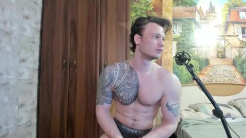 Snapshot of eric_the_vikking chatting on November 2, 2025, 10:06 am Eric online show from November 2, 2025, 10:06 am