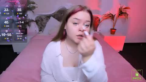 Snapshot of erica_love_ chatting on October 5, 2025, 6:01 am erica_love_ online show from October 5, 2025, 6:01 am