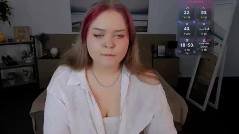 Snapshot of erica_love_ chatting on October 6, 2025, 5:27 am erica_love_ online show from October 6, 2025, 5:27 am