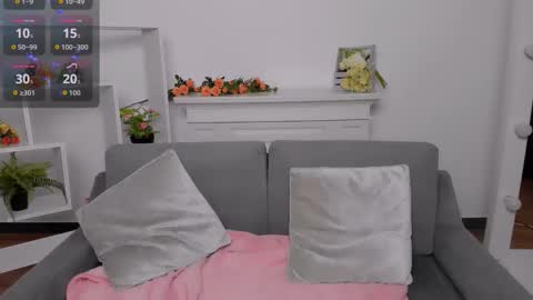 Snapshot of erica_love_ chatting on October 8, 2025, 5:27 am erica_love_ online show from October 8, 2025, 5:27 am