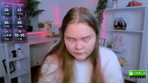 erica_love_ online show from November 28, 2025, 7:44 am