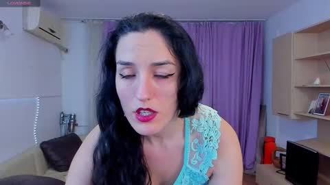 Erika online show from February 9, 2025, 7:49 am