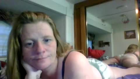 Snapshot of ericas080625 chatting on October 21, 2025, 10:43 pm EazyE MattyDaddy online show from October 21, 2025, 10:43 pm