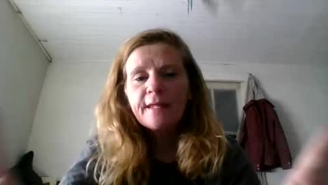 Snapshot of ericas080625 chatting on December 17, 2025, 2:06 am EazyE MattyDaddy online show from December 17, 2025, 2:06 am