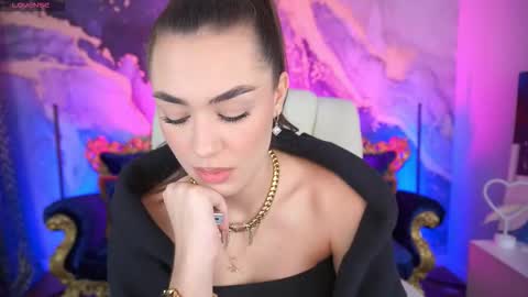 Erica online show from November 8, 2025, 2:06 pm