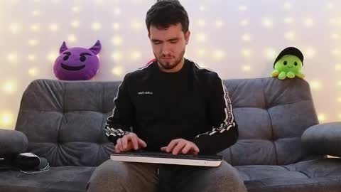 Snapshot of erick_brant chatting on December 20, 2024, 6:40 am ERICK online show from December 20, 2024, 6:40 am