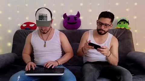 Snapshot of erick_brant chatting on January 6, 2025, 8:18 pm ERICK online show from January 6, 2025, 8:18 pm