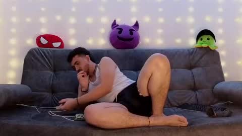 Snapshot of erick_brant chatting on January 16, 2025, 3:23 am ERICK online show from January 16, 2025, 3:23 am