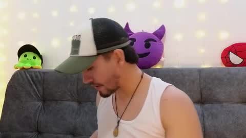 Snapshot of erick_brant chatting on February 1, 2025, 1:02 am ERICK online show from February 1, 2025, 1:02 am