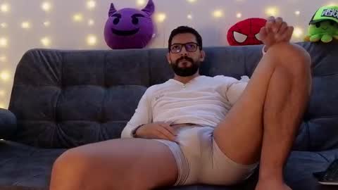 Snapshot of erick_brant chatting on March 4, 2025, 11:32 pm ERICK online show from March 4, 2025, 11:32 pm