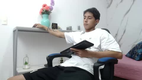 E R I C K online show from April 22, 2026, 3:53 am