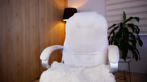 Erick Thompson online show from December 28, 2024, 2:01 am