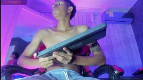      online show from October 20, 2025, 4:35 am