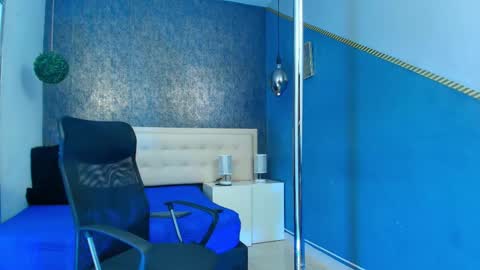   online show from October 6, 2025, 4:10 am