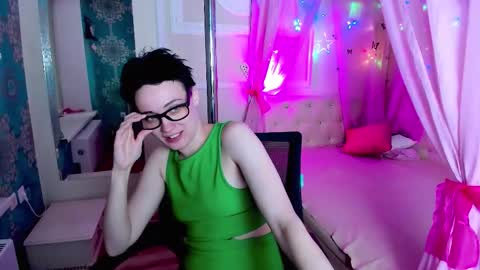 Ericka online show from November 30, 2025, 5:39 pm