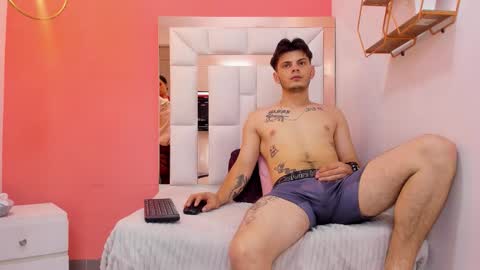 Snapshot of erickandnatasha_ chatting on February 18, 2026, 11:06 am Erick y Natasha online show from February 18, 2026, 11:06 am