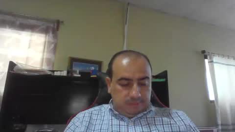 Snapshot of erik1781 chatting on February 10, 2026, 9:52 pm erik1781 online show from February 10, 2026, 9:52 pm
