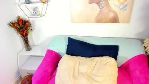 E R I K A  - L  Y R I C S online show from April 22, 2026, 4:15 am