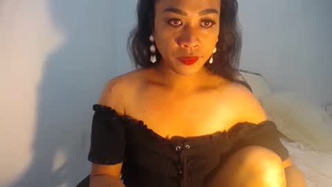 Snapshot of erika_madrigal chatting on January 21, 2025, 12:57 am erika_madrigal online show from January 21, 2025, 12:57 am