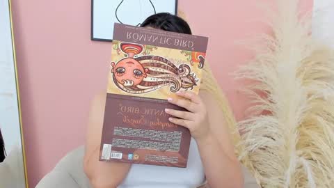 Erika Mendez online show from January 8, 2025, 8:18 pm